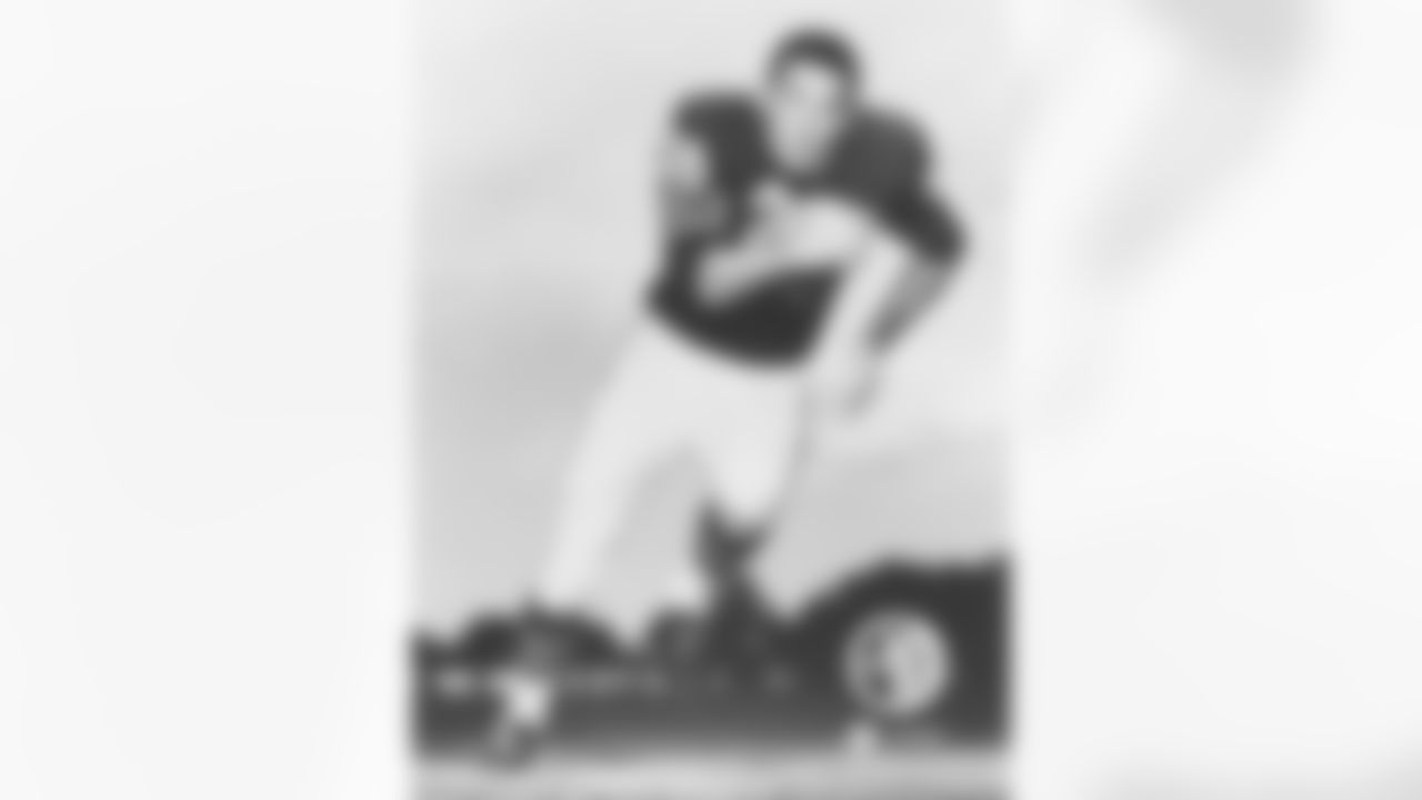 (10) Casares scored TDs in eight consecutive games

Fullback Rick Casares set a Bears record that still stands by producing touchdowns in eight straight games from Nov. 1, 1959-Sept. 25, 1960.