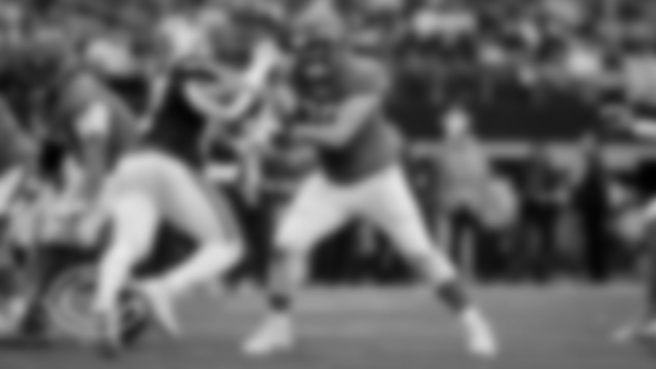 OL Michael Schofield III
Unrestricted Free Agent