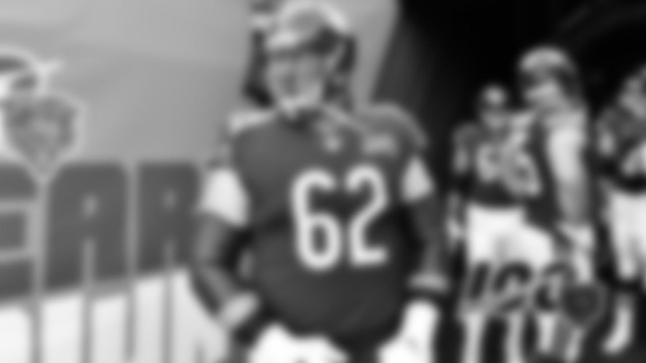OL Ted Larsen