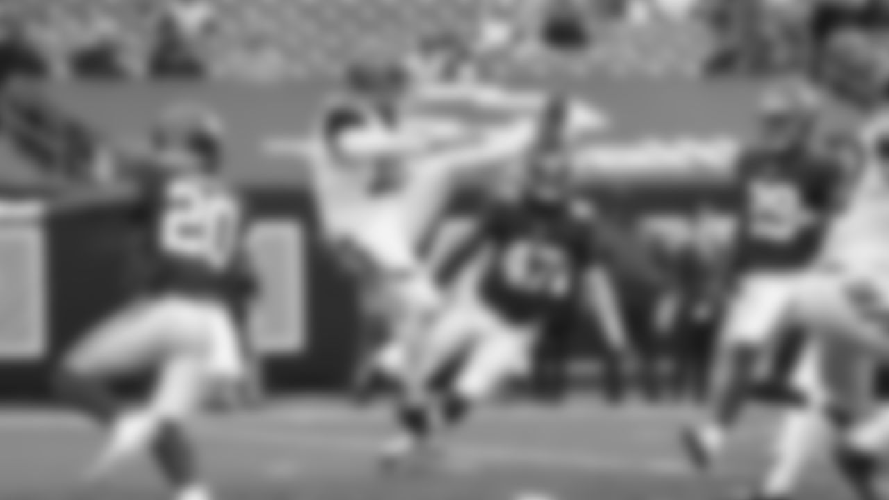 Bengals punter Kevin Huber gets off a booming kick in the first half of a game against the New York Giants on Sunday, Nov. 29, 2020.