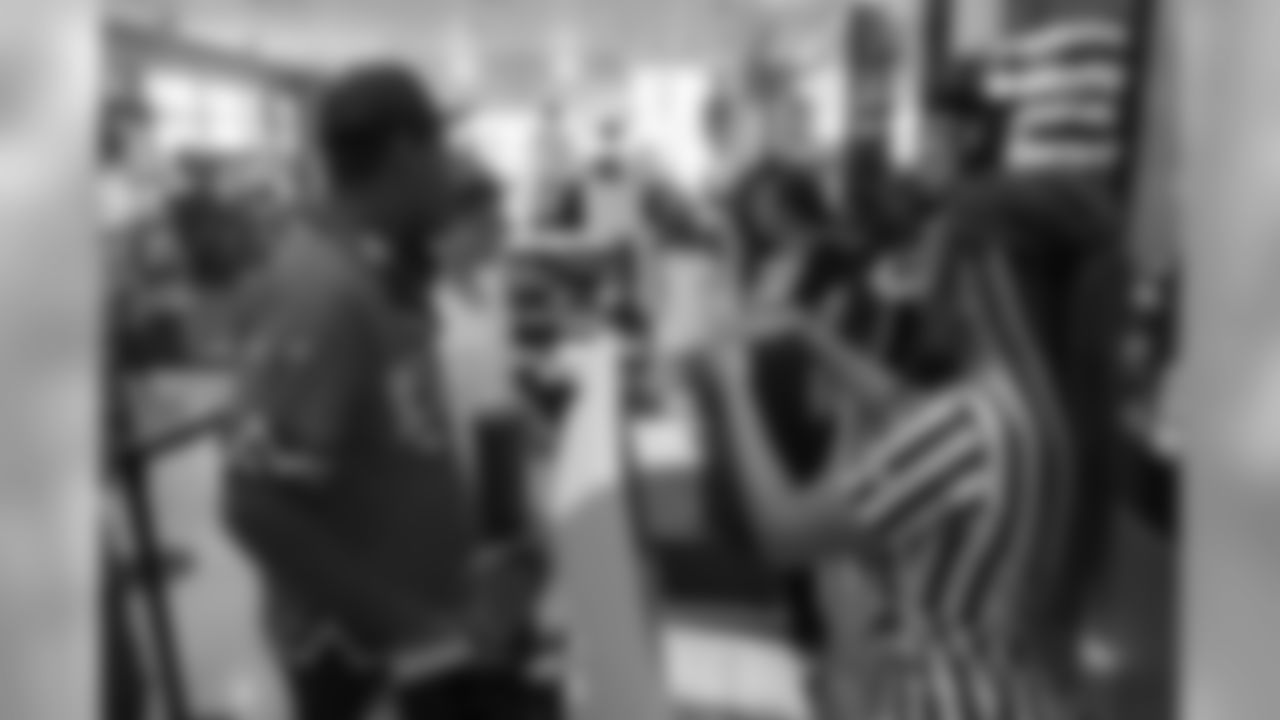 180812-mixon-back-to-school-011