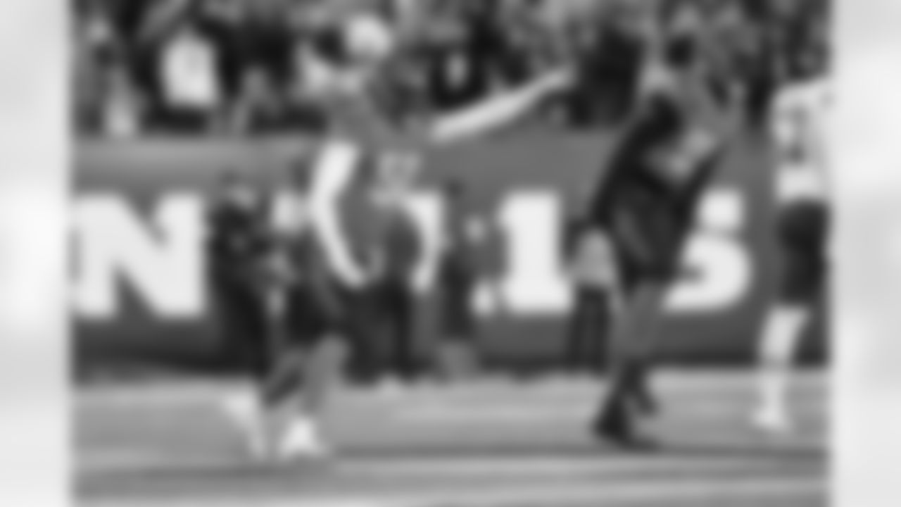 DE Joseph Ossai celebrates a sack during the fourth quarter of the Bengals-Chiefs game in Week 13 of the 2022 season at Paycor Stadium in Cincinnati, Ohio.