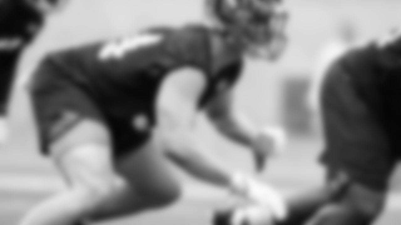 DE Sam Hubbard