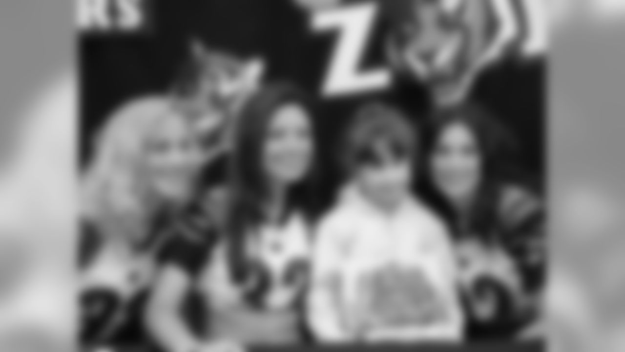 Cheerleaders 06 - 10