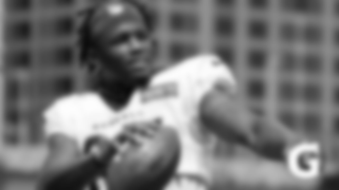 WR Tee Higgins