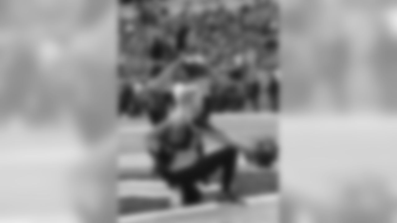 Ben-Gals Cheerleaders performing at Paul Brown Stadium