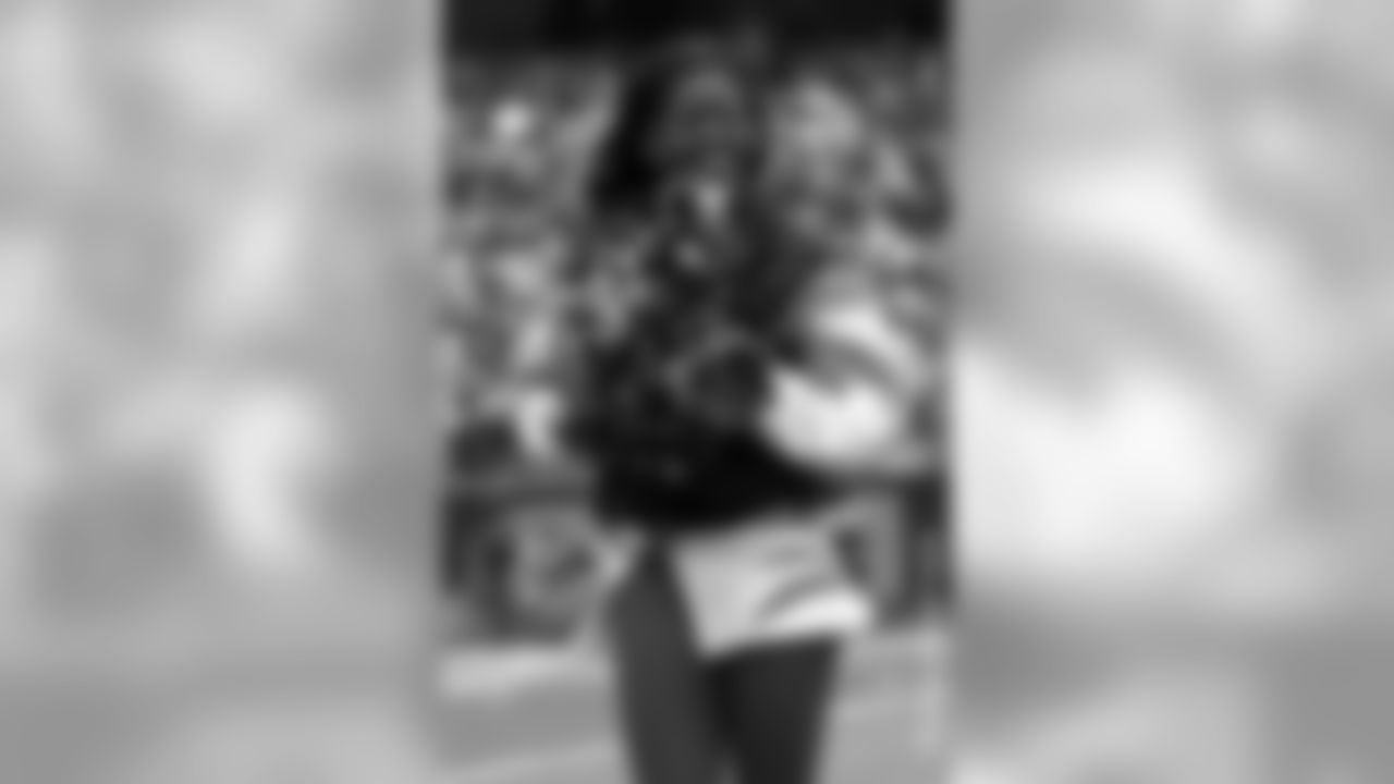 Cheerleaders 06-103