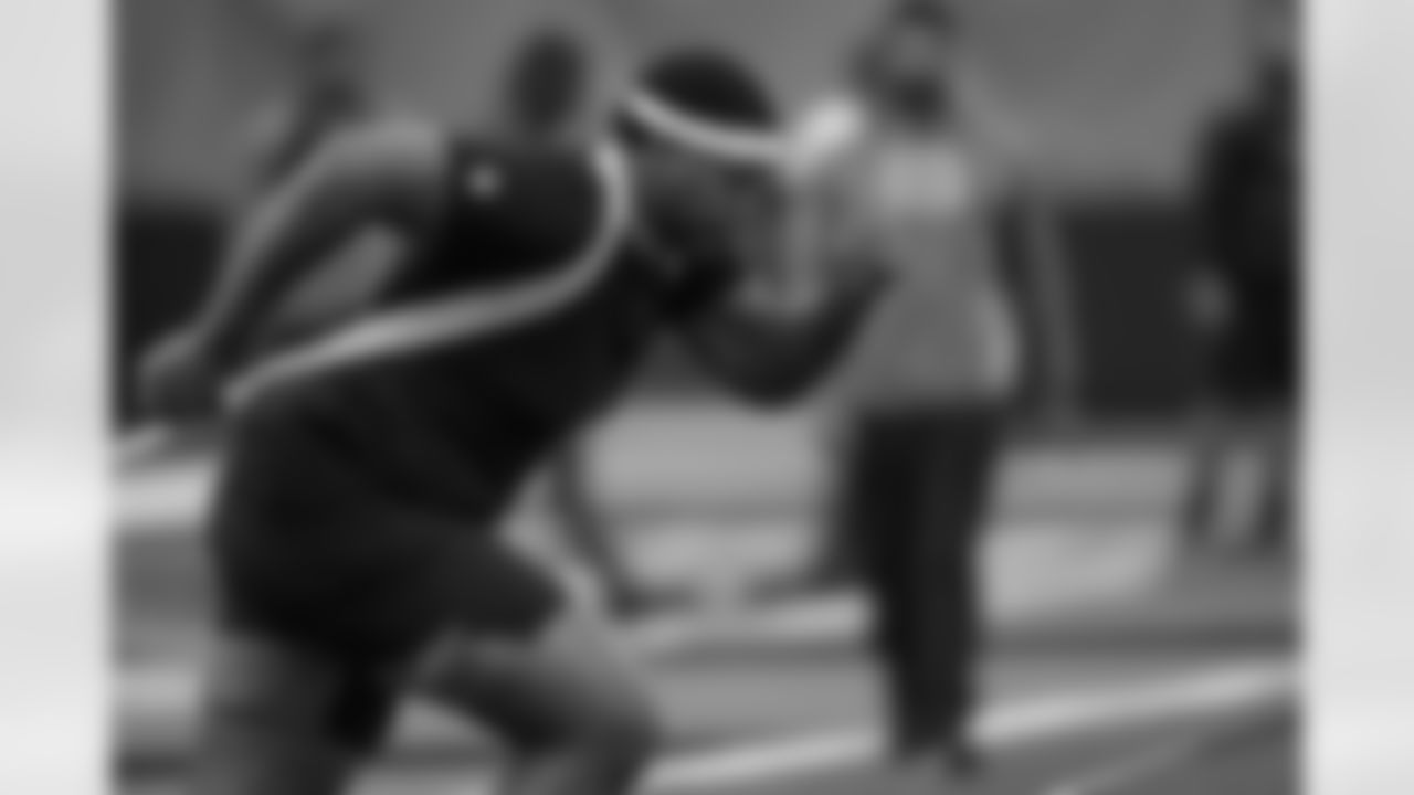 OT Orlando Brown Jr runs during offseason training at the IEL Practice Facility on Wednesday, April 26 2023 in Cincinnati, OH.