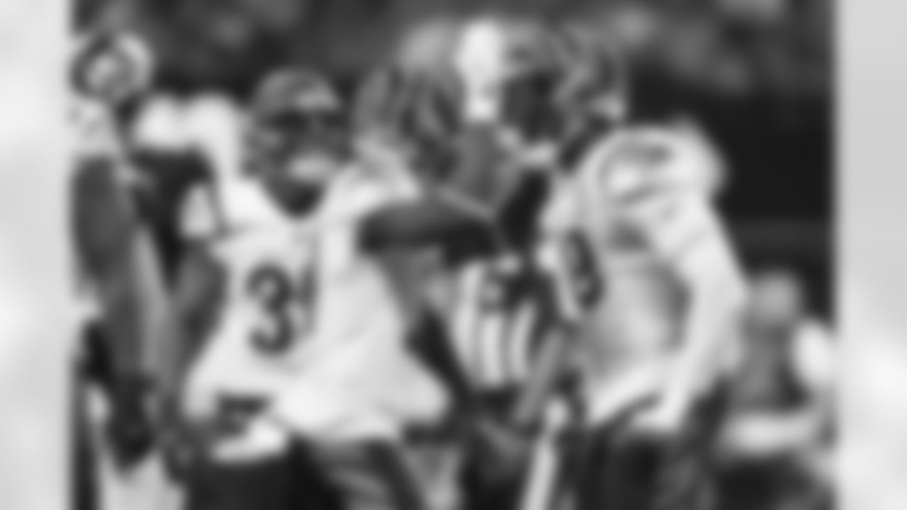 S Michael Thomas (left) and DE Joseph Ossai celebrates during the Bengals-Falcons game in week 2 of the 2023 preseason.