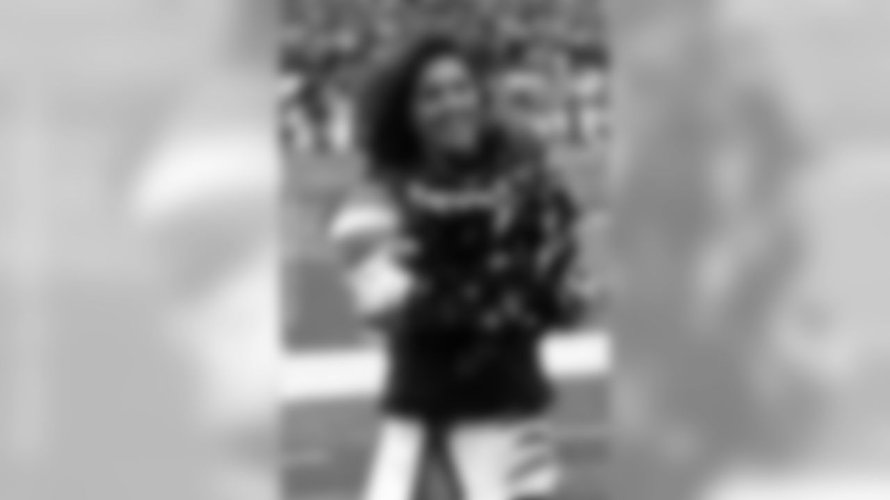 Cheerleaders 06-60