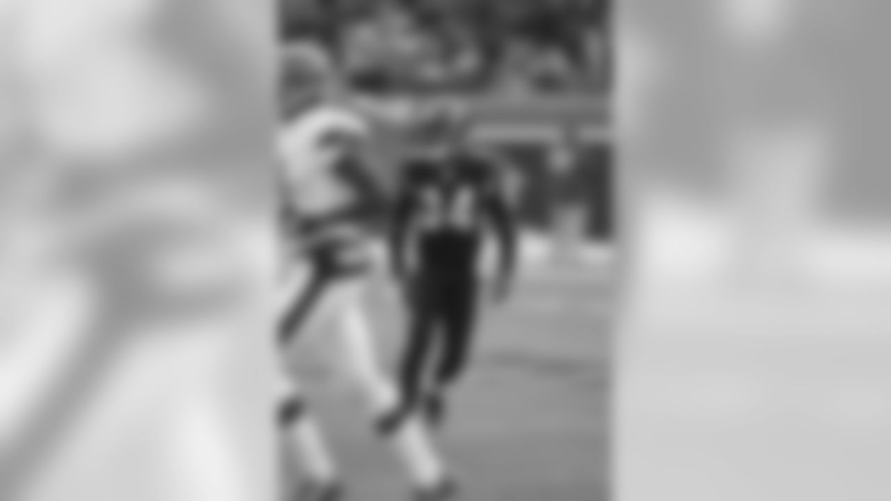 Browns-Bengals Photo Gallery (12/19/10)