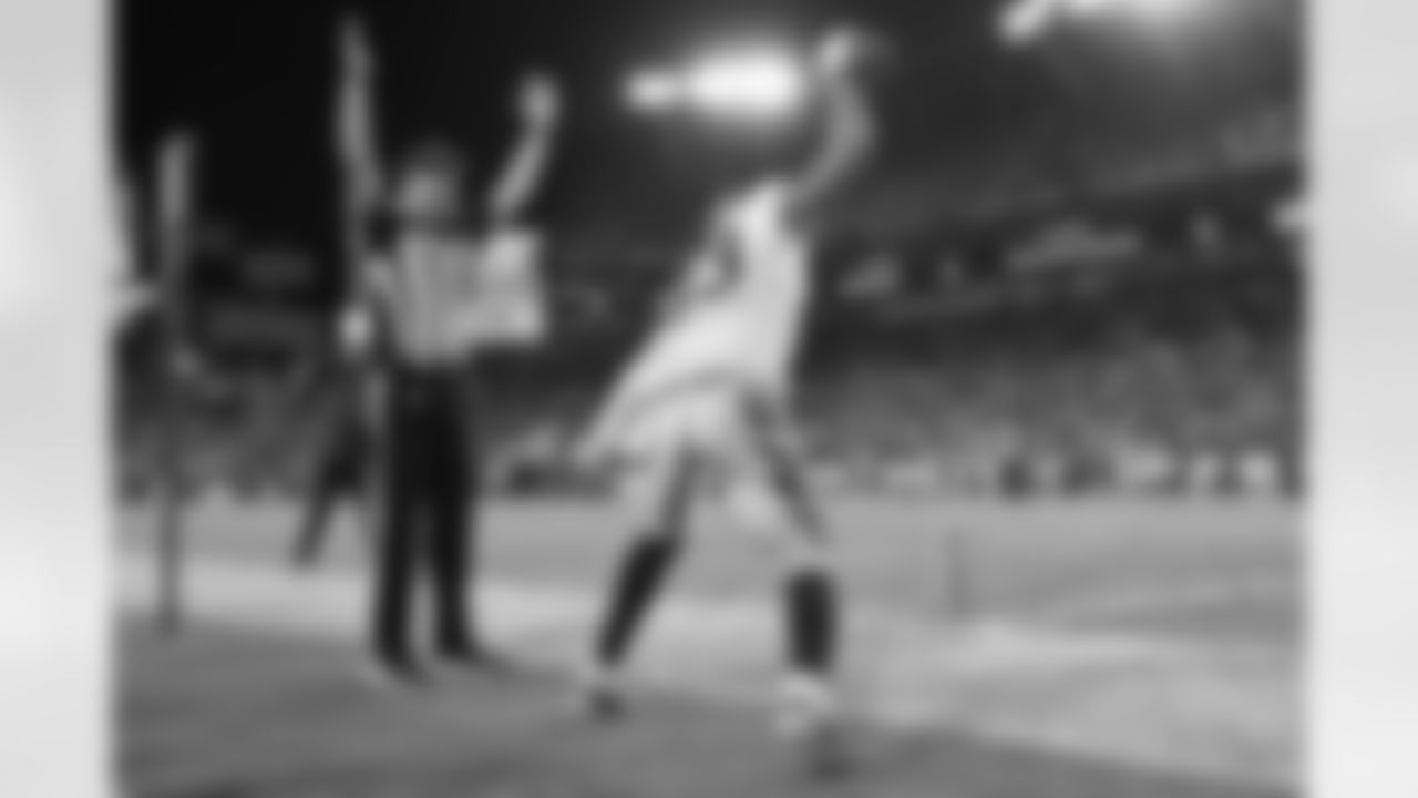 WR Tyler Boyd celebrates his touchdown in the third quarter of the Bengals-Buccaneers game in Week 15 at Raymond James Stadium in Tampa Bay, Florida on Sunday, December 18 2022.