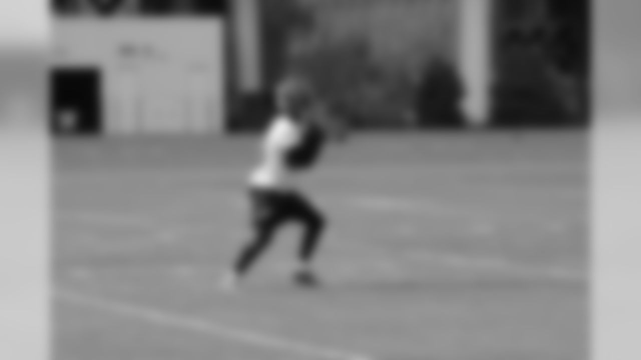 181105-Phillips-Darius_practice_return
