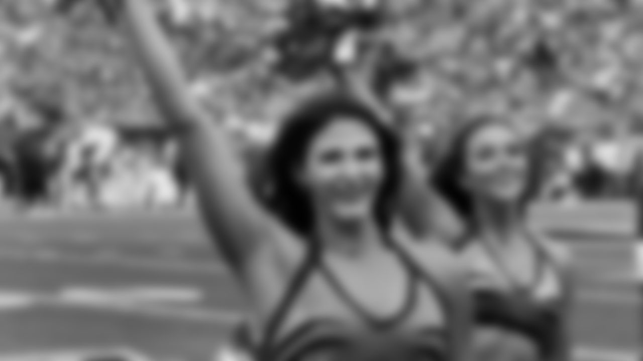 191007-Ben-Gals_Cheerleaders_Cardinals_WK5_2