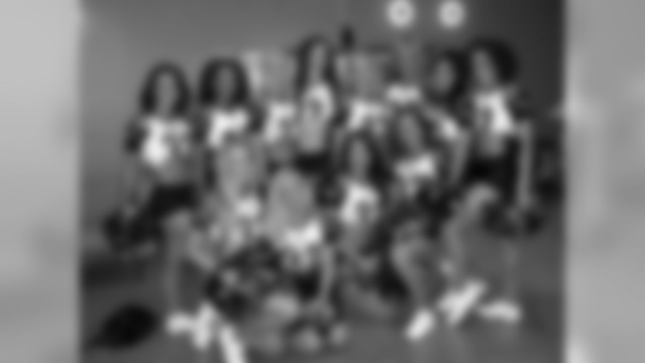 Cheerleaders 06 - 55
