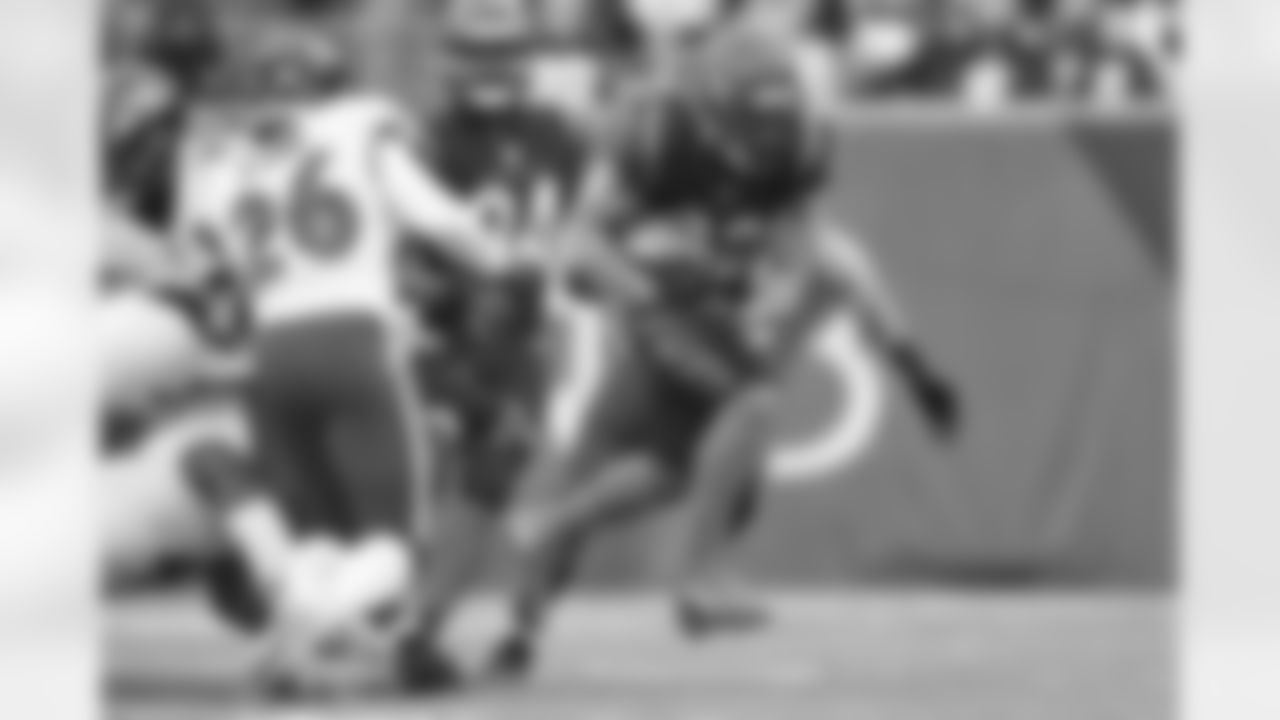 HB Trayveon Williams runs the all during the third quarter of Week 18 against the Baltimore Ravens at Paycor Stadium in Cincinnati, Ohio on Sunday, January 8 2023.