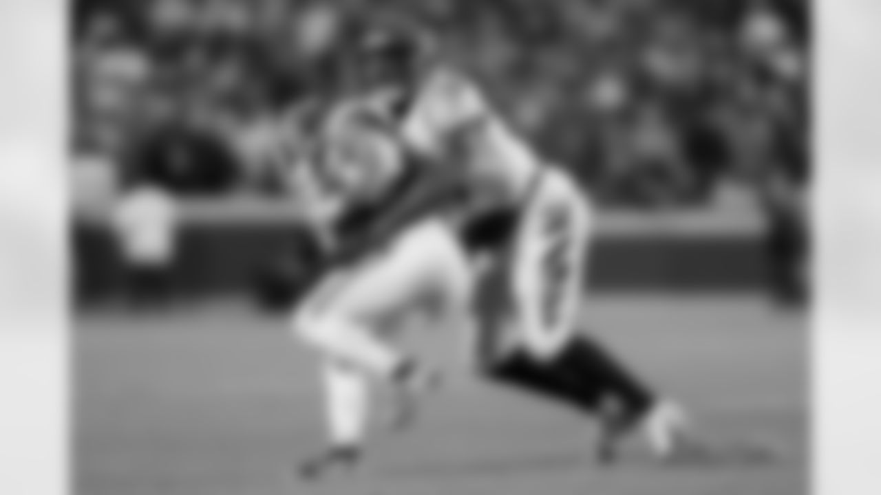 Cincinnati Bengals linebacker Germaine Pratt (57) tackles Kansas City Chiefs running back Isiah Pacheco (10) during the AFC Championship NFL football game, Sunday, Jan. 29, 2023, in Kansas City, Mo. The Chiefs won 23-20. (Aaron Doster via AP)