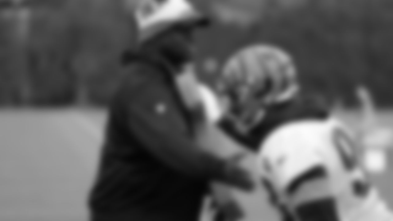 Defensive line coach Nick Eason