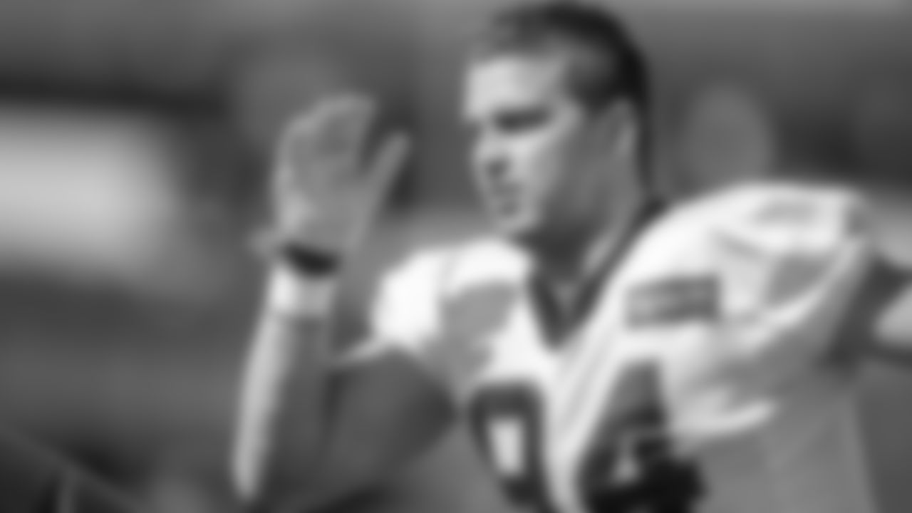 DE Sam Hubbard