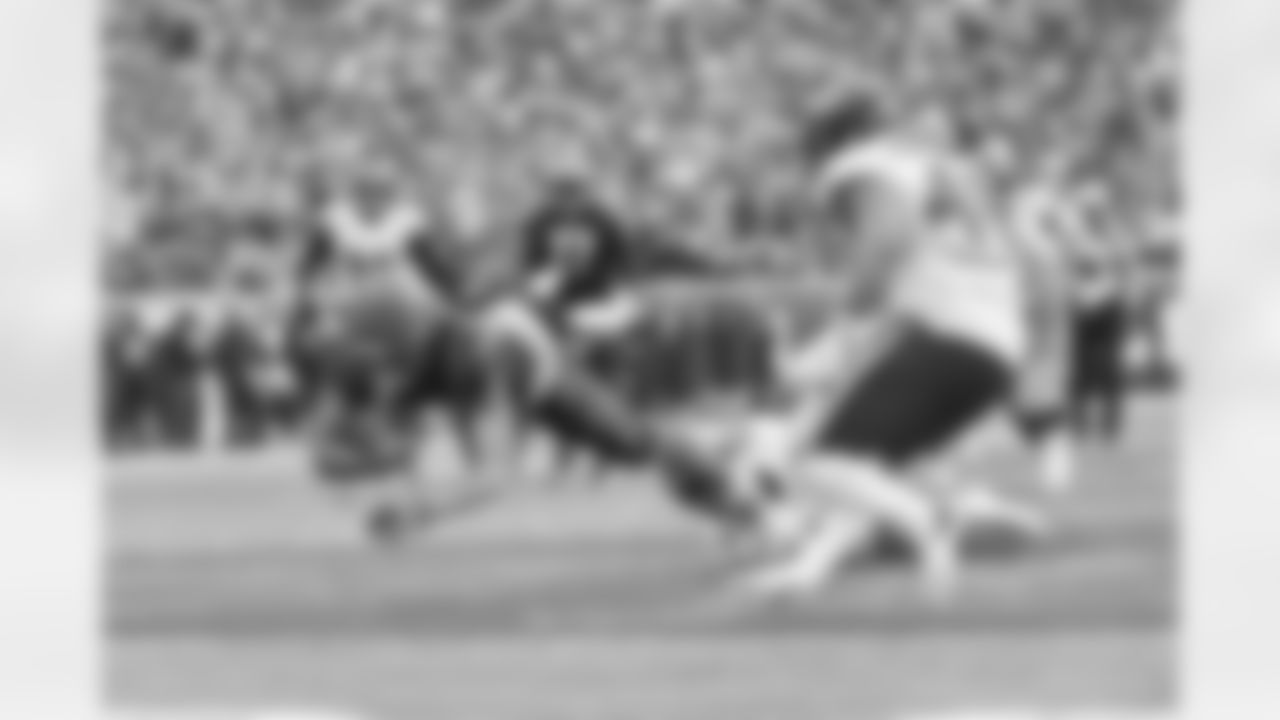 WR Tyler Boyd leaps into the endzone during the first quarter of Week 18 against the Baltimore Ravens at Paycor Stadium in Cincinnati, Ohio on Sunday, January 8 2023.