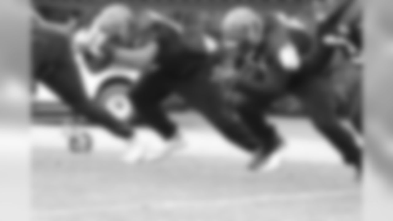 181213-offensive-line_practice