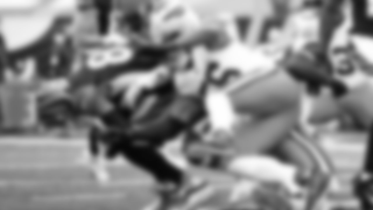 Bengals wide receiver Tyler Boyd hauls in a touchdown in the closing seconds of the first half against the Cleveland Browns.
