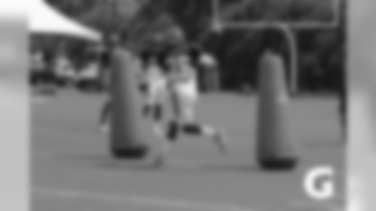 GATORADE-180806-Training_Camp-WilliamsS_Drills