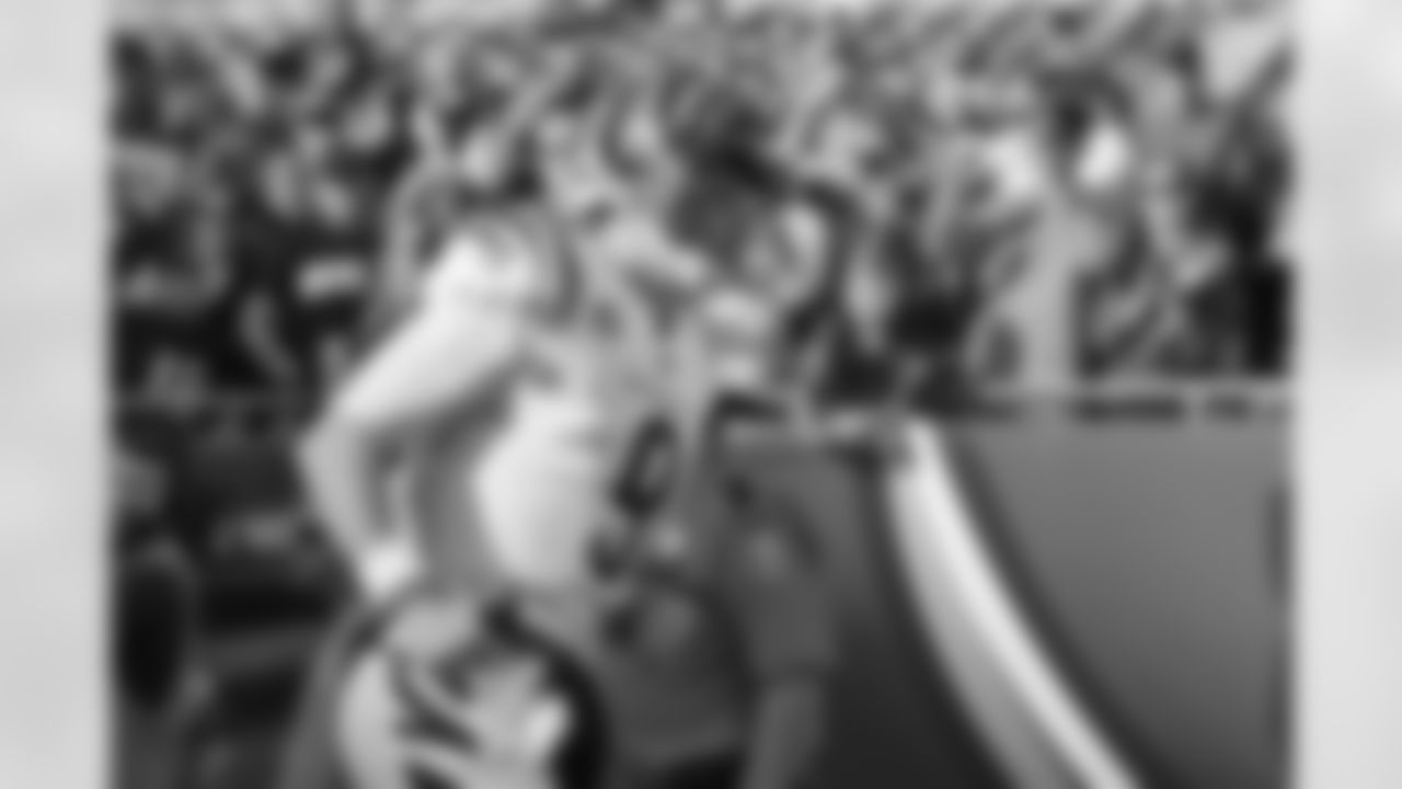 QB Joe Burrow runs onto the field before kickoff of the Bengals-Buccaneers game in Week 15 at Raymond James Stadium in Tampa Bay, Florida on Sunday, December 18 2022.