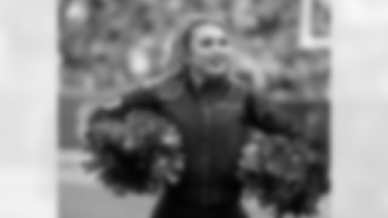 Cheer SITE-10