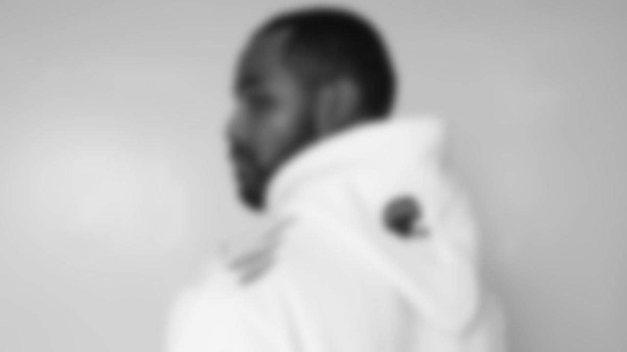 201211-black-owned-hoodie_model
