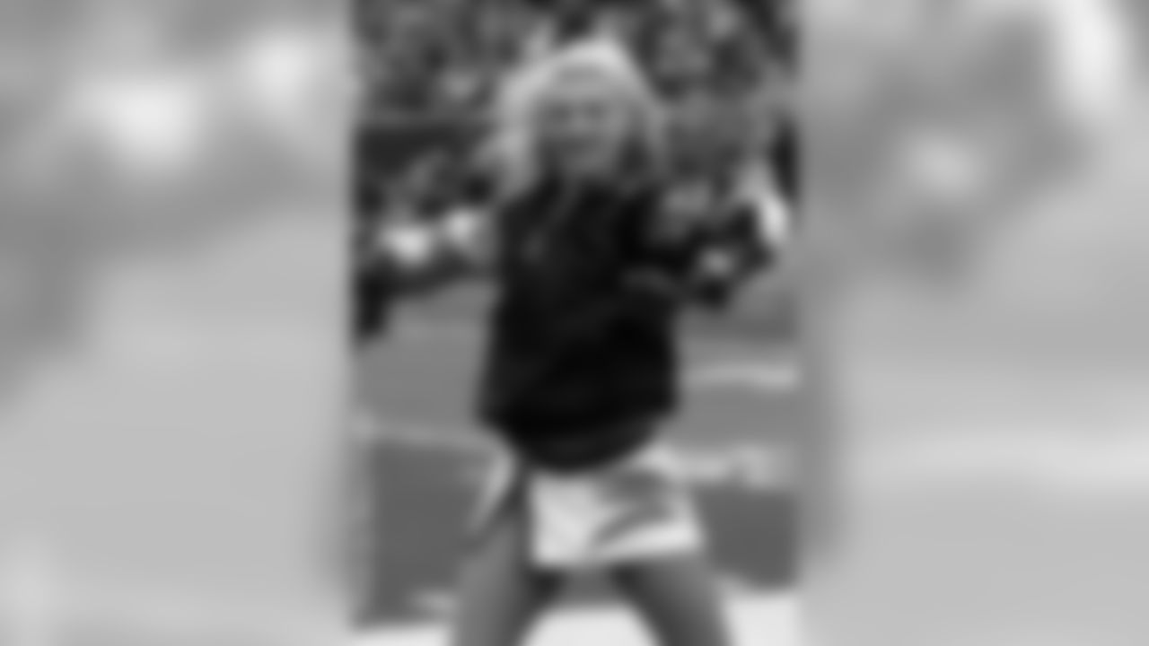 Cheerleaders 06-66