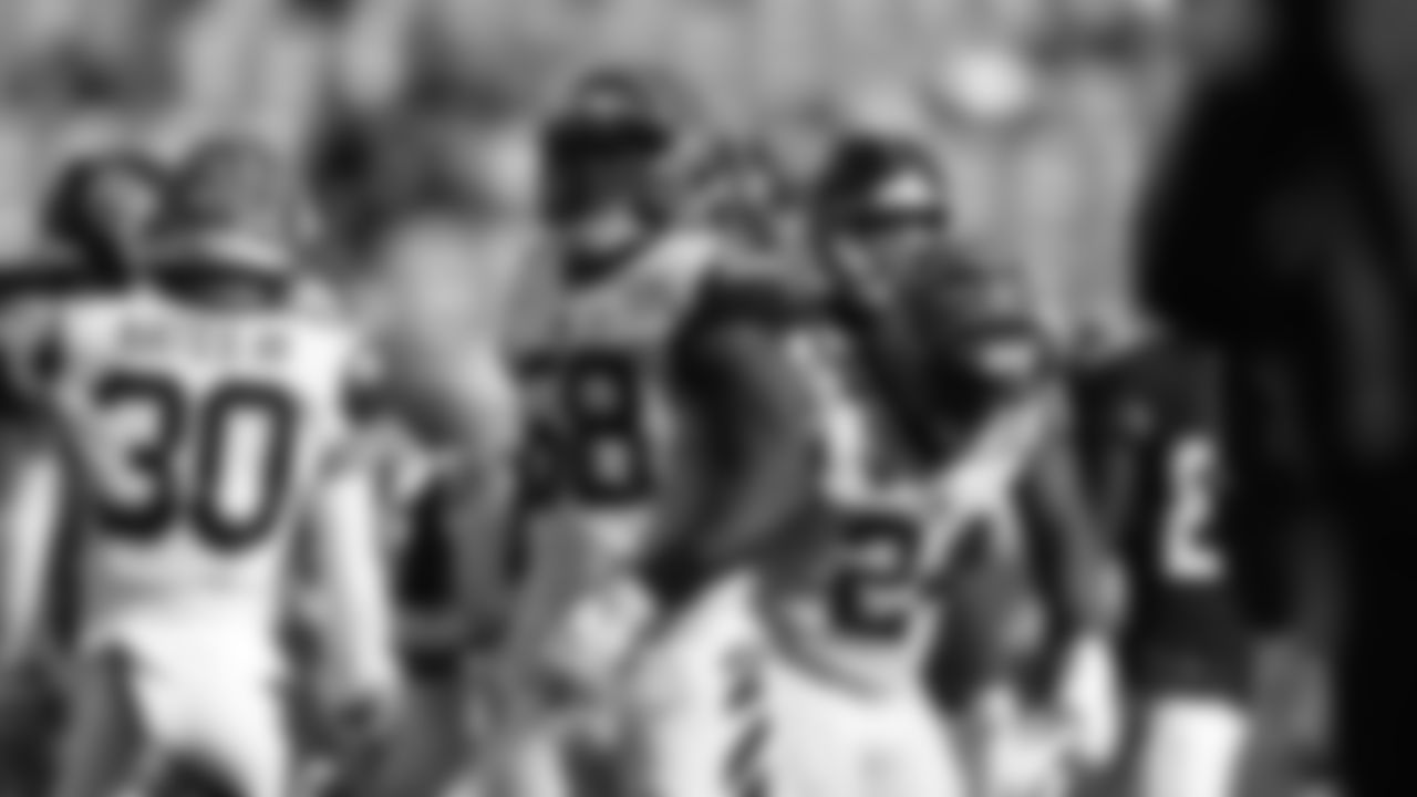 Defensive end Carl Lawson (58) looks over to the sideline after making a tackle against the Tennessee Titans in Week 8 of the 2020 NFL season.