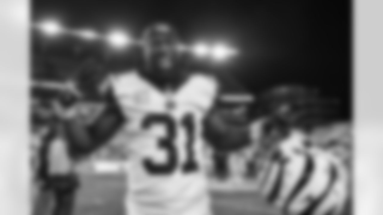 S Michael Thomas poses for the camera after the Bengals beat the Steelers, 37-30, in Week 11 of the 2022 season.