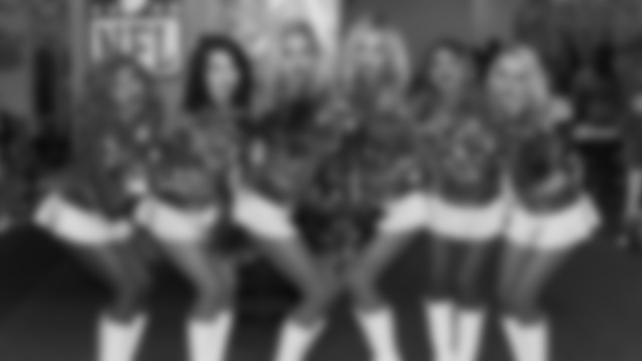 191007-Ben-Gals_Cheerleaders_Cardinals_WK5_11