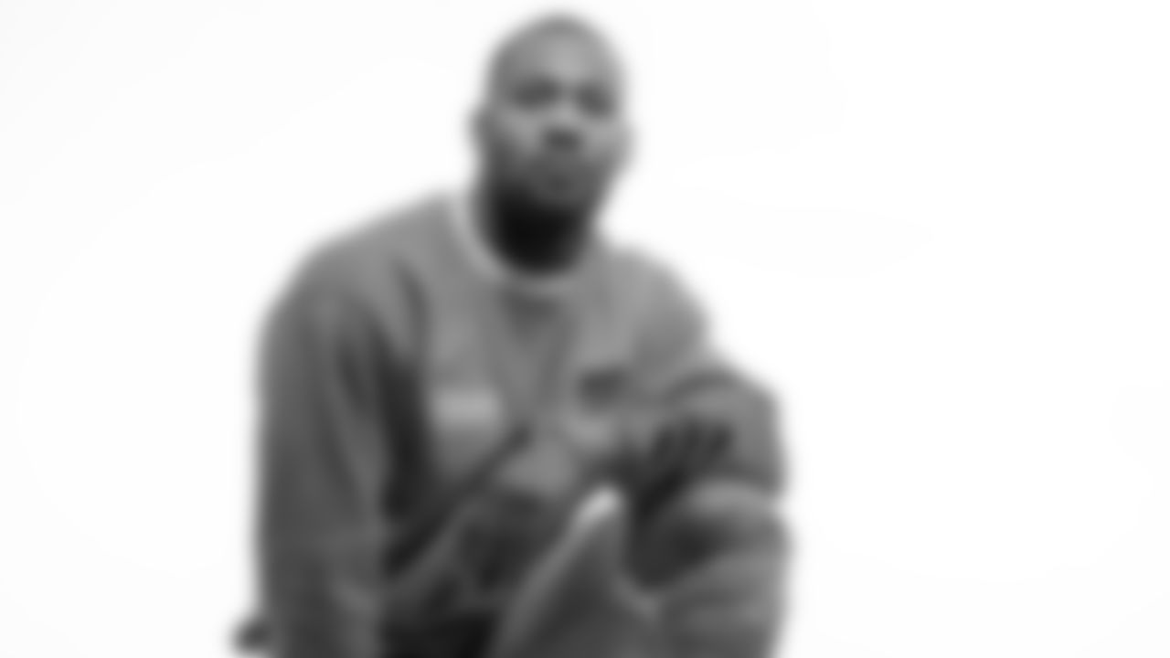 201210-Bell-Vonn_sweatshirt4