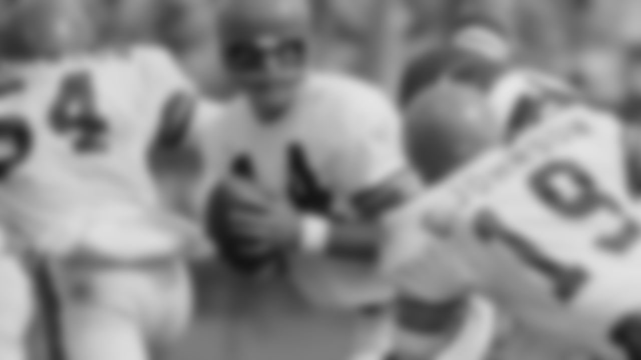 1972: Quarterback Ken Anderson in action.