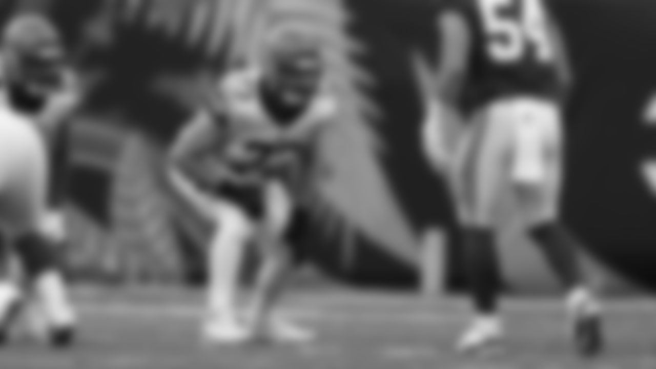 Bengals left tackle Jonah Williams in a pass blocking stance against the New York Giants during Week 12 of the 2020 NFL season.