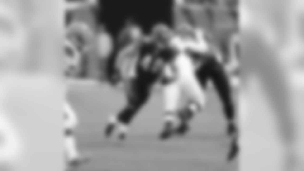 Browns-Bengals Photo Gallery (12/19/10)