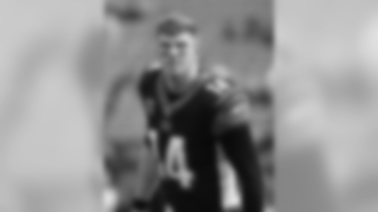 Cincinnati Bengals quarterback Andy Dalton practices before an NFL football game against the Cleveland Browns, Sunday, Nov. 25, 2018, in Cincinnati. (AP Photo/Frank Victores)