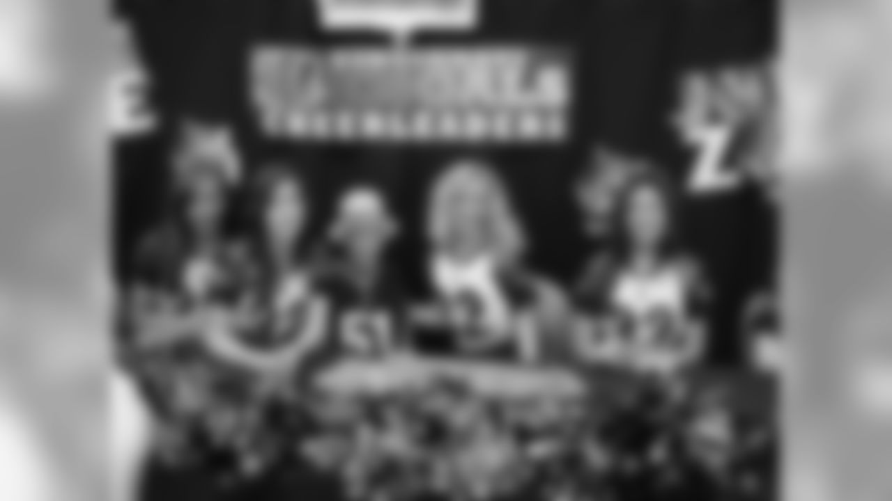 Cheerleaders 06 - 11
