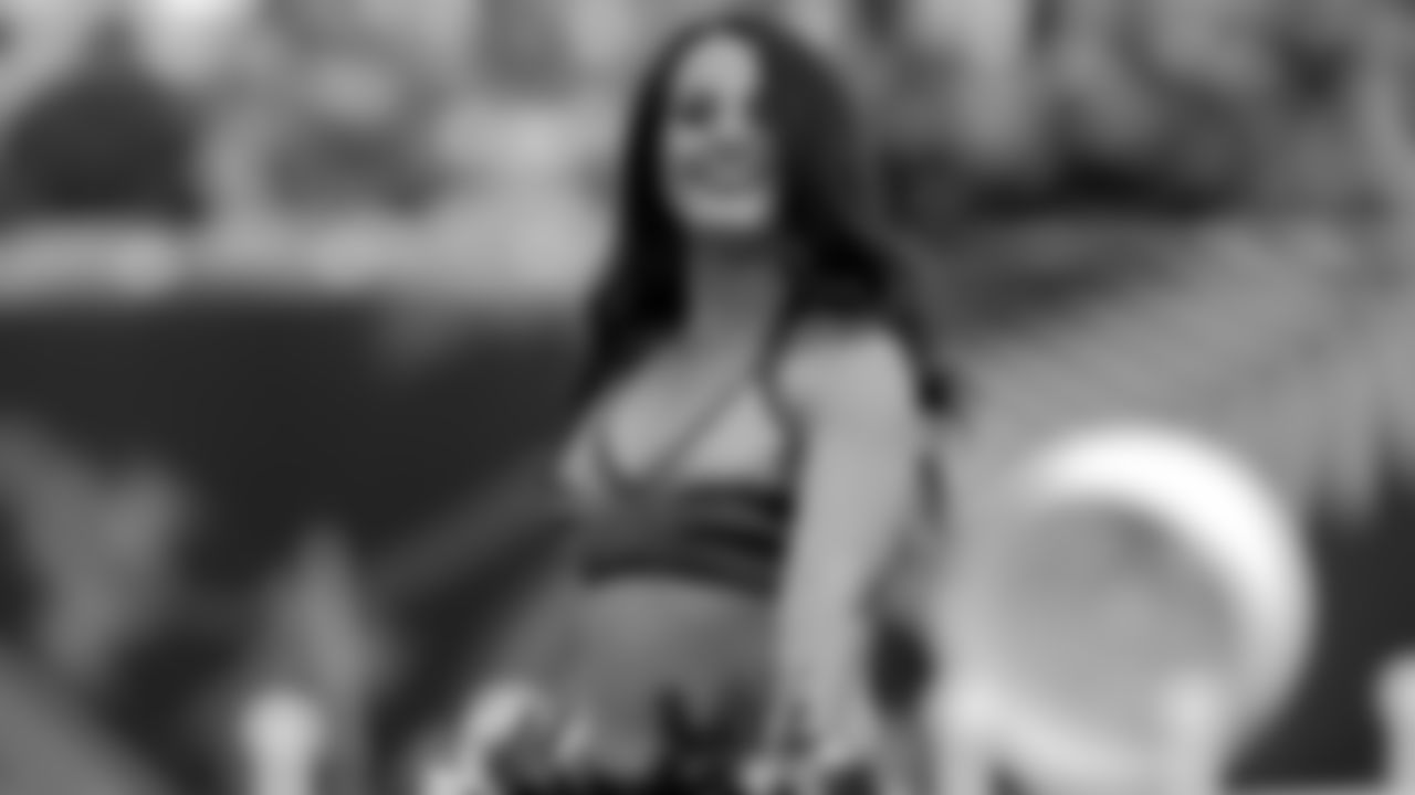 191007-Ben-Gals_Cheerleaders_Cardinals_WK5_6