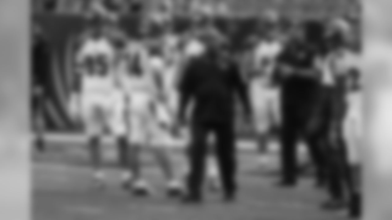 Hue Jackson during warmups with the offense in 2015.