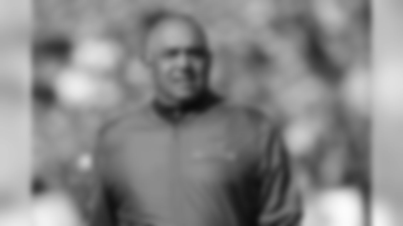 Cincinnati Bengals head coach Marvin Lewis walks the field during practice before an NFL football game against the New Orleans Saints, Sunday, Nov. 11, 2018, in Cincinnati. (AP Photo/Frank Victores)