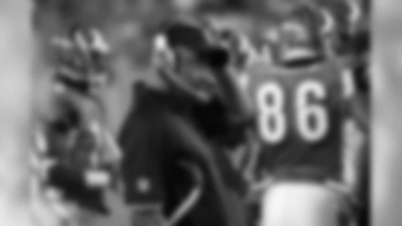Cincinnati Bengals coach Marvin Lewis on the sidelines during an NFL football game against the New England Patriots Monday, Oct. 1, 2007, in Cincinnati. (AP Photo/David Kohl)