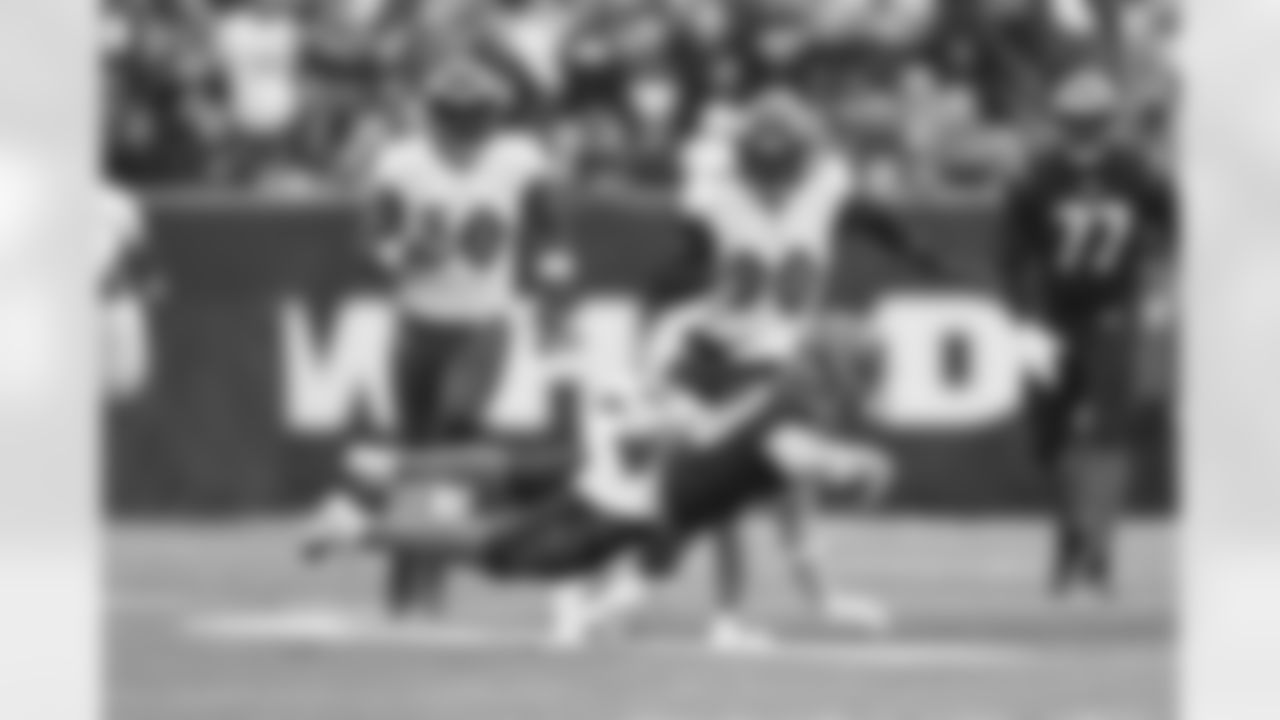 TE Hayden Hurst gets a first down during the first quarter of Week 18 against the Baltimore Ravens at Paycor Stadium in Cincinnati, Ohio on Sunday, January 8 2023.
