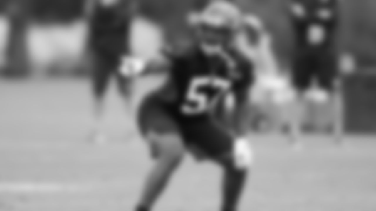 LB Germaine Pratt