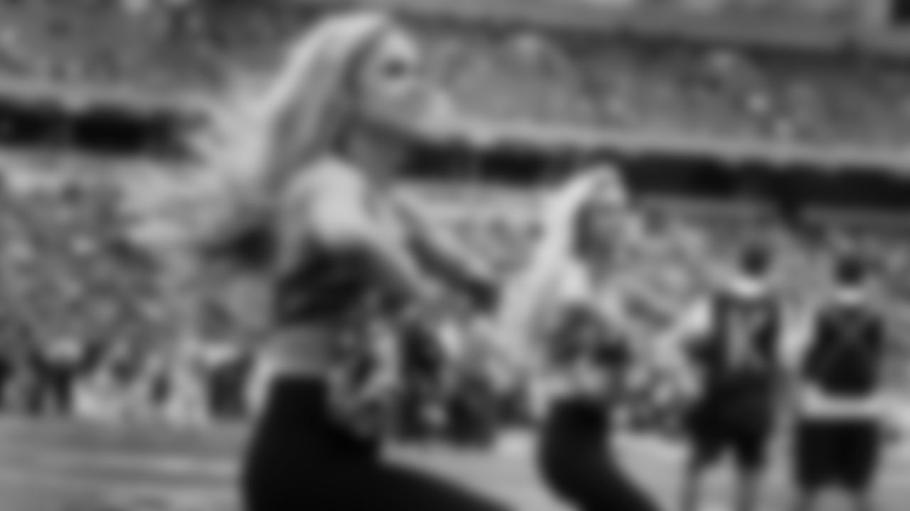 191007-Ben-Gals_Cheerleaders_Cardinals_WK5_14
