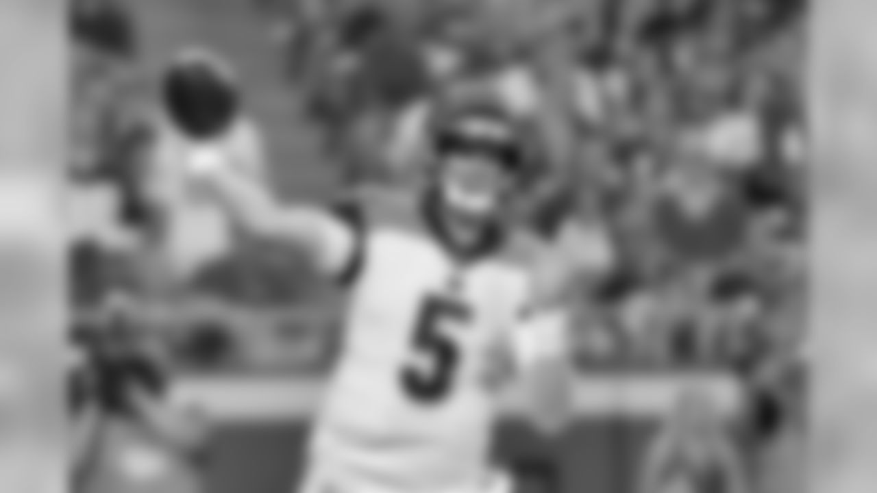 Cincinnati Bengals quarterback Ryan Finley (5) throws a pass during the second half of an NFL preseason football game against the Kansas City Chiefs in Kansas City, Mo., Saturday, Aug. 10, 2019. (AP Photo/Ed Zurga)