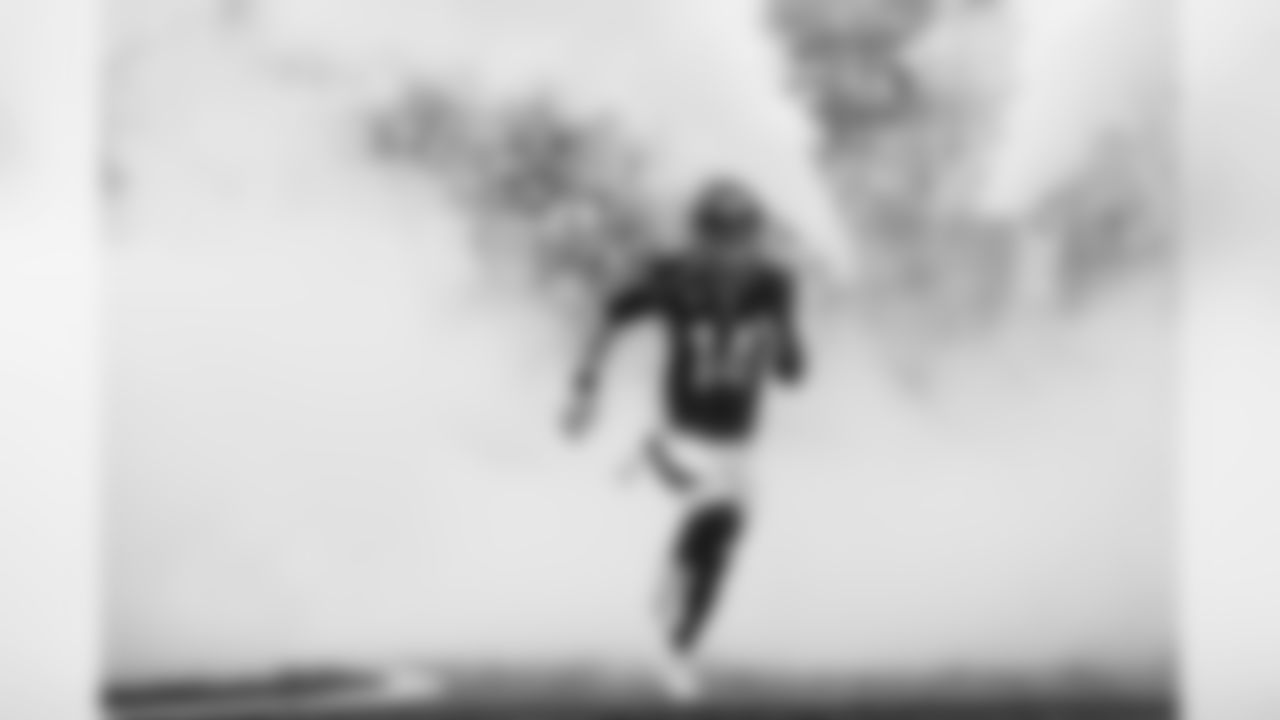 Cincinnati Bengals quarterback Andy Dalton takes the field before an NFL football game against the Cleveland Browns, Sunday, Nov. 25, 2018, in Cincinnati. (AP Photo/Frank Victores)