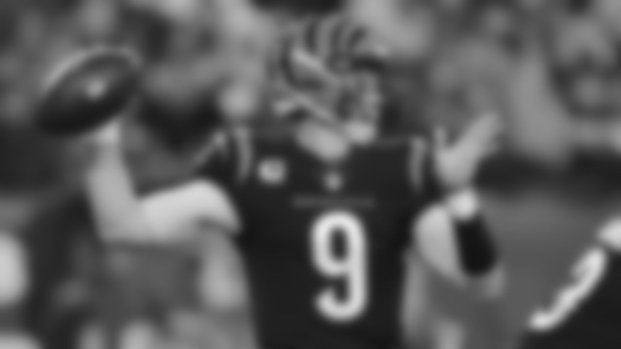 Cincinnati Bengals quarterback Joe Burrow (9) throws during the first half of an NFL football game against the San Francisco 49ers, Sunday, Dec. 12, 2021, in Cincinnati. (AP Photo/Aaron Doster)